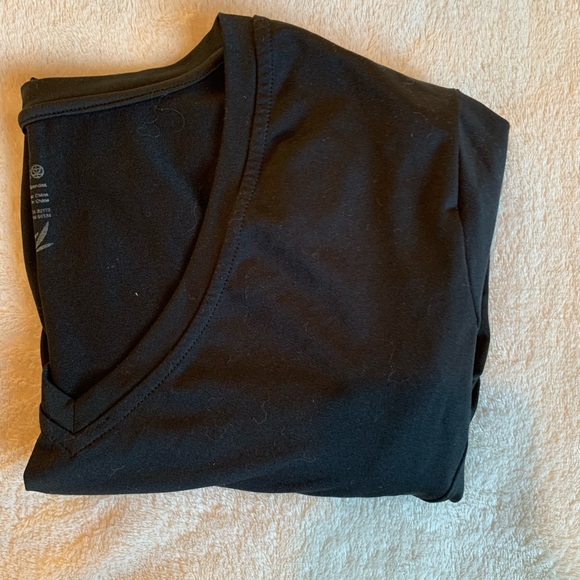 sports t-shirt👚 - Picture 3 of 3